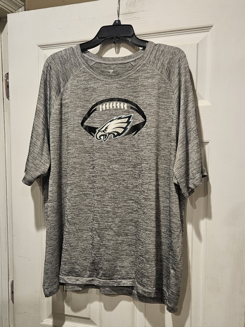 EAGLES TSHIRT